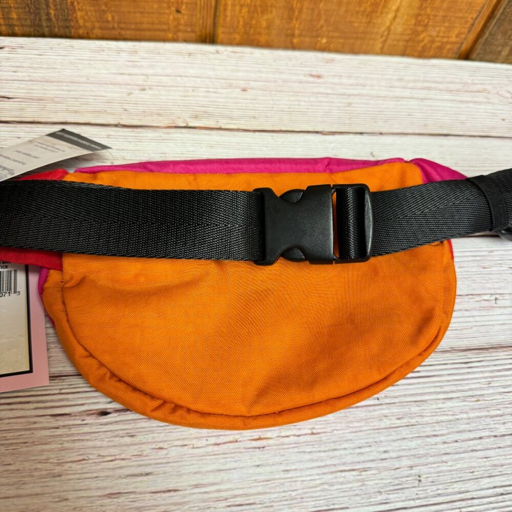 LOLA California Mondo Moonbeam Bum Bag - Lipstick - Picture 2 of 4